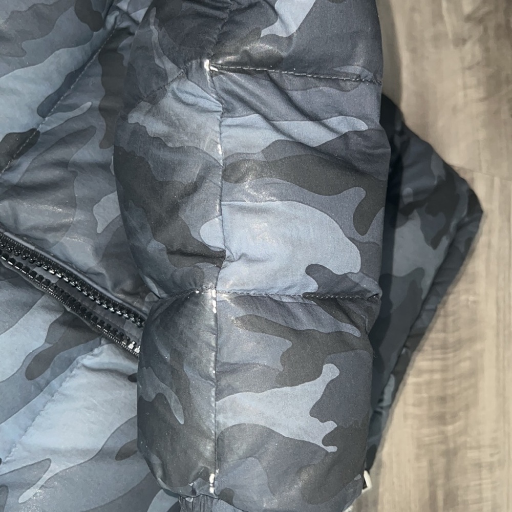 Mens Moncler Coat - Picture 8 of 11